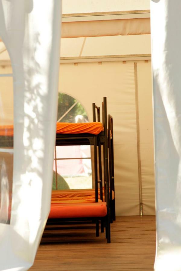 Хостел The Tent - Youth Only - Buchung Leider Nur Bis 30 Jahre Moeglich! Мюнхен